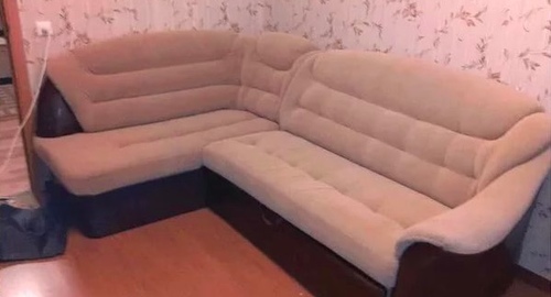 Перетяжка углового дивана. Владимир